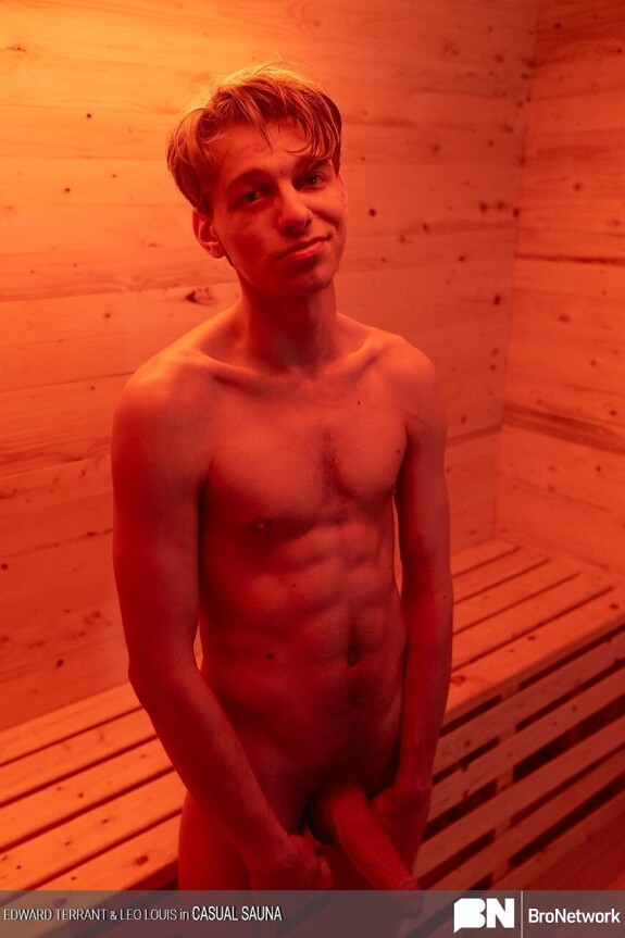 Gay friends Edward Terrant & Leo Louis fuck after an erotic action in a sauna