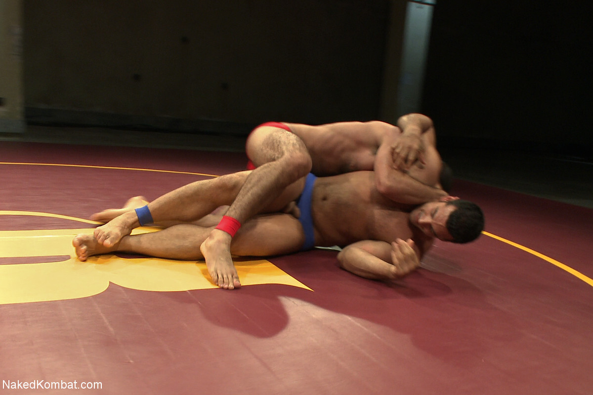 Combat nu Marcus Ruhl, Ricky Larkin