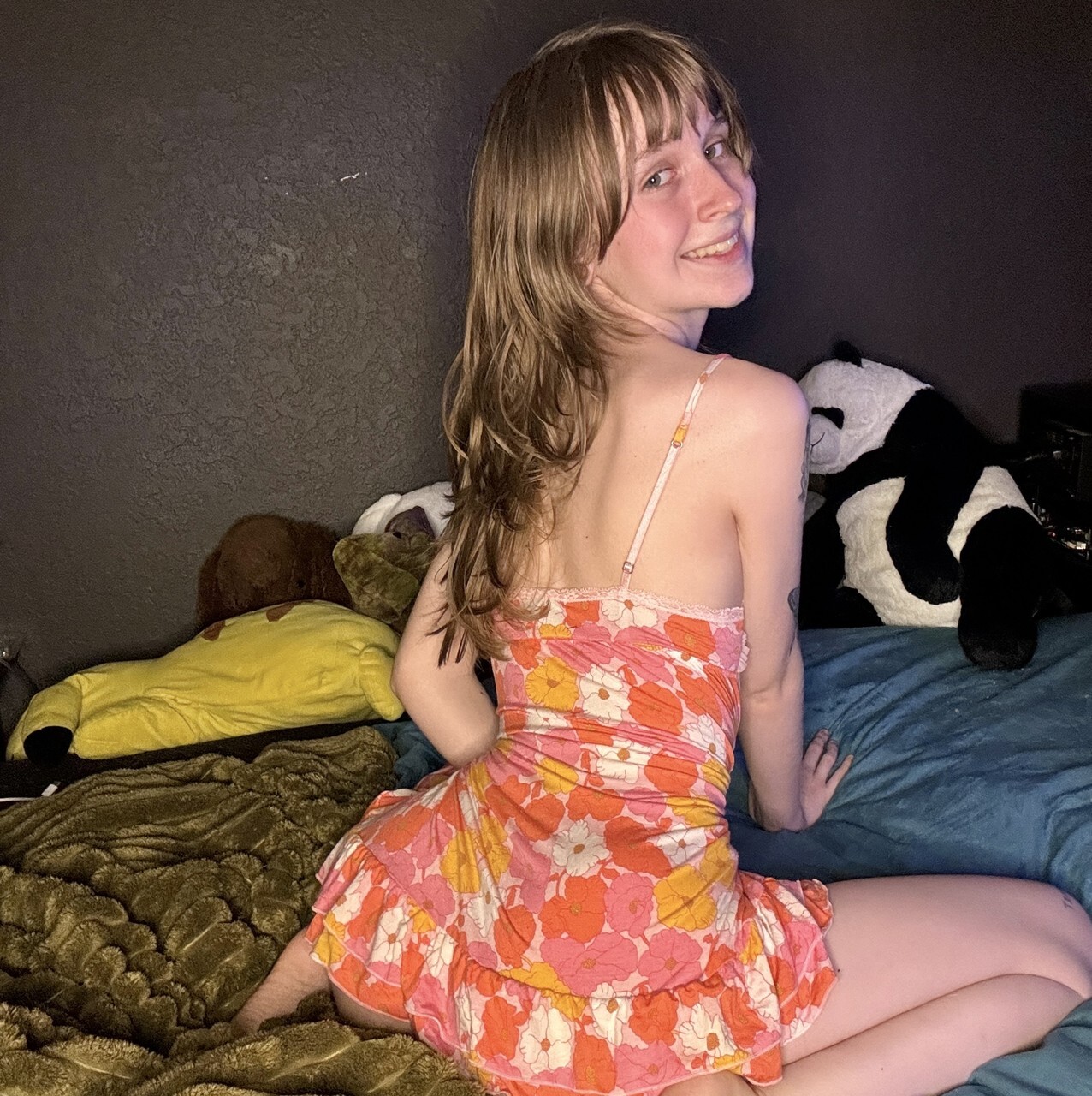 Sexy newbie youngsterager Teensy Bella poses seductively in her nightgown