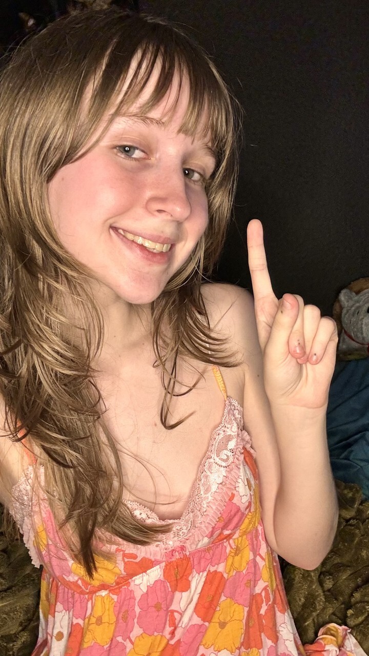 Sexy newbie youngsterager Teensy Bella poses seductively in her nightgown