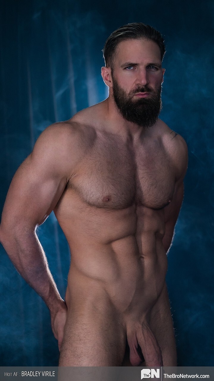 Bodybuilder Luke West indicates off his bare muscular body & his large dick