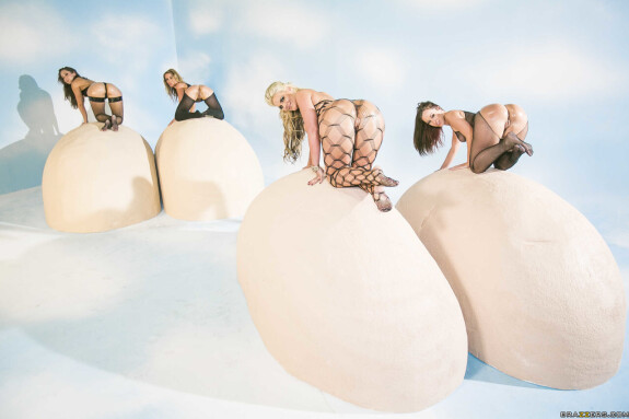 4 white chicks stack their big butts on top of one another in hose and heels