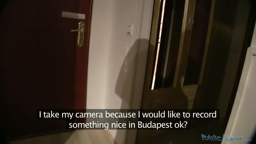 とても暖かいですアジアのひよこundressingとポージングオン私のデジタルdigicam