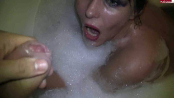 My cute ex-lady friend is ingesting wine and sucking dick withinside the tubtub