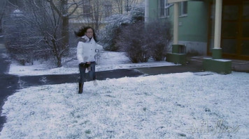 L'inverno è un momento eccellente e un momento di risate per la mia calda amica femmina