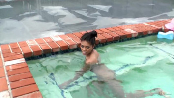 Perfect Asian Small Teen poses absolutely bare withinside the stunning pool