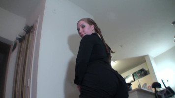 Good-searching beginner chick properly twerks her booty with the aid of using the wall