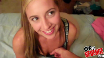 18 youngsterager slut Renae Morgan sucks a dick with an harmless smile