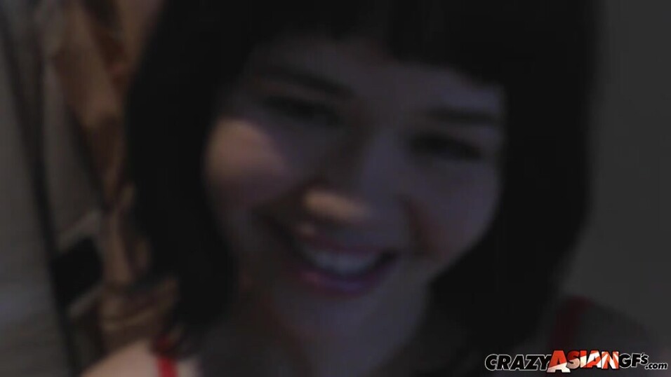 Wziął w górę szalony Asian GFs twunk ager Yhivi Kim wieje mój dong w POV