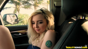 Sensual tattooed blonde Lexi Lore offers a excellent blowjob