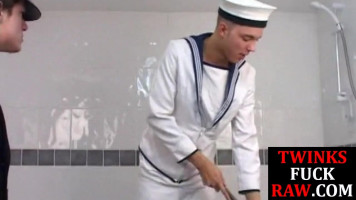 Chudy żeglarz jedzie kapitanowie dick dla skończył po obręczy