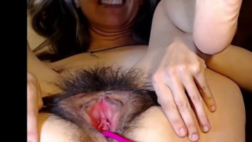 HAIRY SLUT MOM