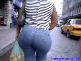 Fatty huge booty ebony chick noticed on the road of Mexico