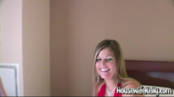 Hot-searching housewife is making an attempt lesbian intercourse for the primary time