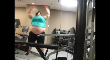 Fat brunette BBW Luna is doing a little physical games withinside the gym