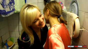 Horny lesbian couple has a brief oral consultation