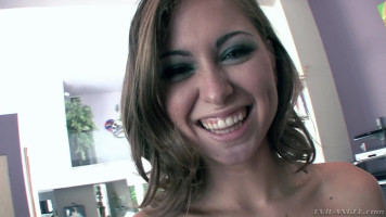 Ultimate younger slut Riley Reid fucks in her adorable puppy pose
