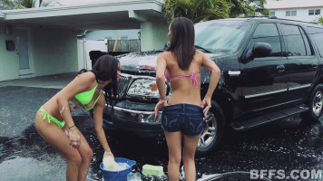 Awesome carwash teenagers are displaying us a way to wash a vehicle in a right way