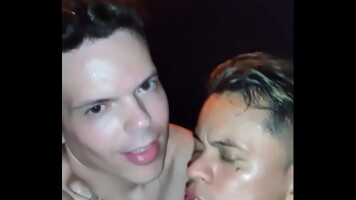 Metendo gostoso no pelo do puto na sauna homosexual