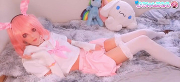 Vorschau: Fortsetzung bei chinesischem Sissy-Cosplayer: Fortsetzung auf rosa Schuluniform