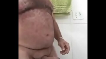 Meu tio filmou a punheta dele