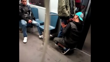 Mamada en el metro