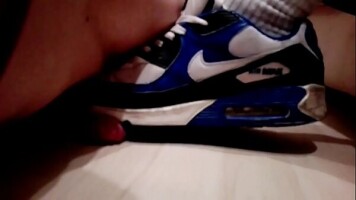 Cumming Sean Holmes wakes up during foot worship