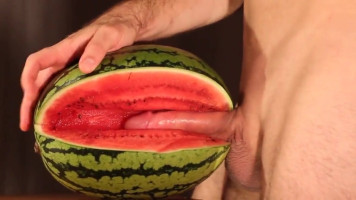 물 멜론 겸 빌어 먹 멜론 및 커밍