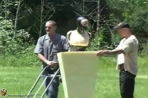 Esclavo se convierte en una estatua de busto de estancia, no puede hacer algo aproximadamente