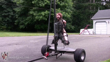 Naked slut cunt-fucked via way of means of an antique sadistic engineer