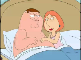 Peter Griffin baise le cul extraordinairement sphérique de Lois